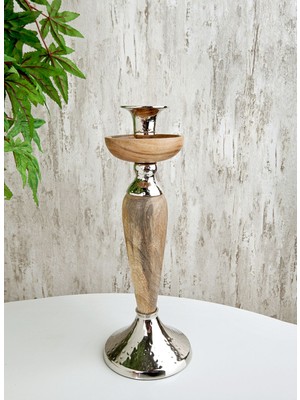 Şık Ahşap Mumluk, Doğal ve Zarif Tasarım, Sıcak Atmosfer Yaratır.