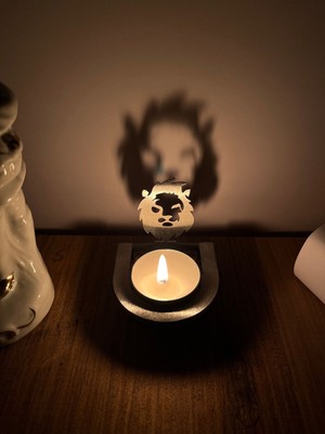 Gri Katlanabilir Silüet Metal Mumluk, Aslan Burcu Tasarımı