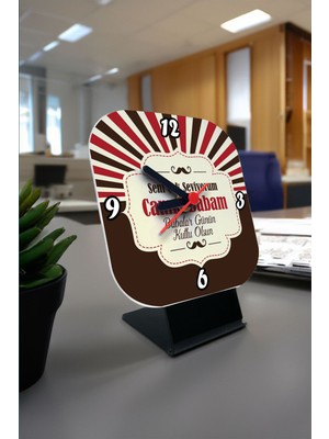 Beyaz Kare Masa Saati, Şık ve Kullanışlı Hediye Seçeneği