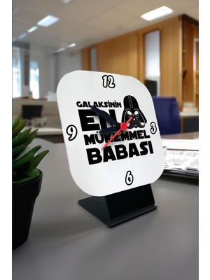 Beyaz Kare Masa Saati, Özel Hediye, Şık ve Kullanışlı Tasarım, Sevgi Dolu Hediye Seçeneği