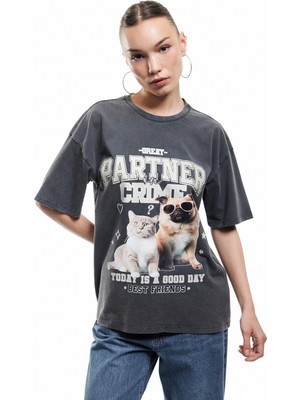 Koton Bisiklet Yaka Kısa Kollu Pamuklu Kedi ve Köpek Baskılı Oversize Tişört