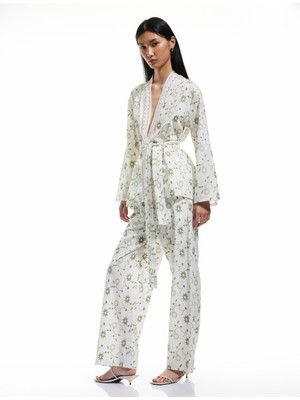 Koton Pamuklu Floral Işlemeli Fisto Kruvaze Oversize Kimono Ceket