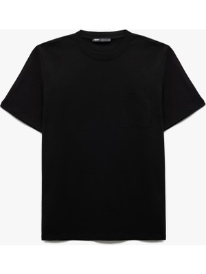 Koton Kısa Kollu Cepli Regular Fit Bisiklet Yaka Pamuklu Basic Erkek Tişört