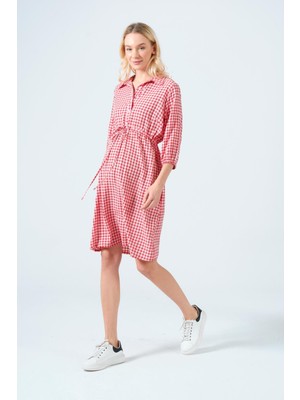 Busa Hamile Beli Bağcıklı Gömlek Yaka Ara Boy Ekose Elbise Kırmızı