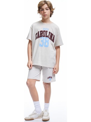 Koton Kolej Baskı Detaylı Erkek Çocuk Şort Regular Fit Yazlık Rahat Kesim