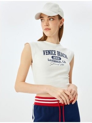 Koton Kolej Baskılı Slim Fit Bisiklet Yaka Kolsuz Crop Tişört