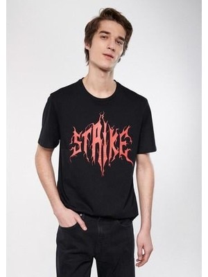 Mavi Erkek Strike Baskılı Siyah Tişört 0611132-900