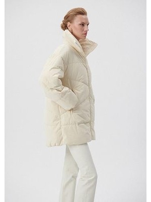 Mavi Kadın Premium Bej Şişme Mont Açık Ekru Renkli Uzun Kol Günlük Kullanım İçin Şık Model