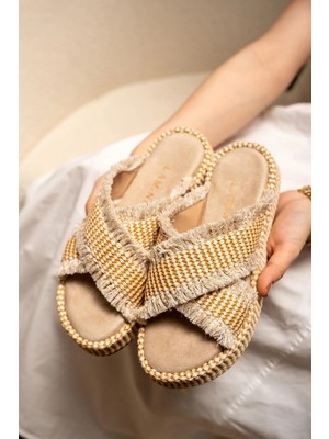 Glimy Püskül Detaylı Terlik