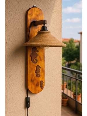 Masalsı Ahşap Aplik ( Deniz Atı Rolyefli)