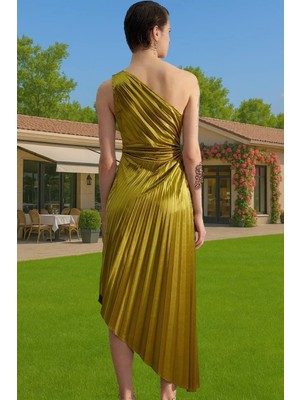 Şık Pilise Detaylı Tek Omuz Saten Elbise Midi Boy Zarifane Tasarım Uzun Ömürlü Özel Tasarım