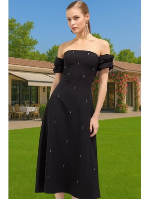 Şık Beyaz Midi Abiye Elbise Taş Detaylı Bodycon Yazlık Şık Görünüm Zarifane Tasarım Uzun Ömürlü
