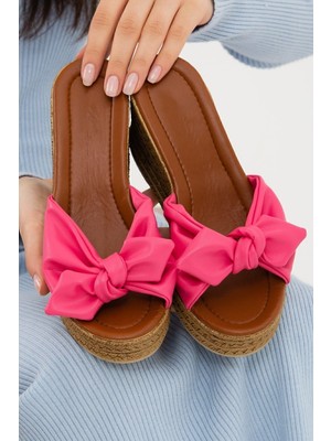 Fuşya Fiyonk Dolgu Topuk Kadın Terliği Topuklu Terlik