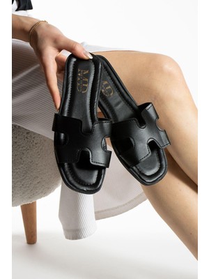 Moda Devrin Siyah Kadın Terlik Suni Deri