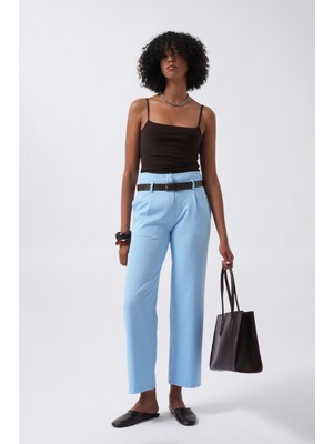 Kemer Detay Yüksek Bel Bebe Mavi Pantolon