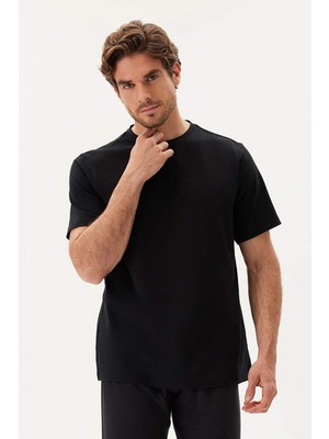 Beyaz-Siyah Bisiklet Yaka Kısa Kollu Ikili Tişört