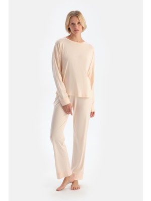 Pudra Kayık Yaka Dantel Detaylı Penye Modal Pijama Takımı