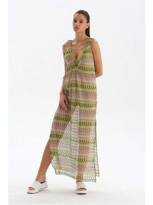 Yeşil - Ekru Kolsuz Yırtmaç Detaylı Uzun Plaj Elbisesi