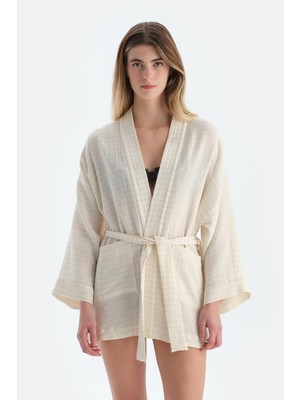 Ekru Kimono