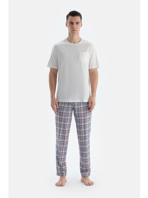 Ekru Cep ve Nakış Detaylı Tişört Pantolon Pijama Takımı