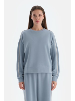 Dagi Açık Mavi Kadın Modal Biye Detaylı Sweatshırt Uzun Kol Standart Yaka ve Düz Desen