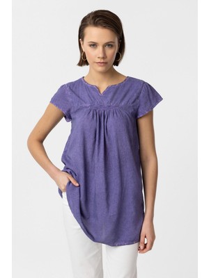 Mor Sırtı Nakışlı Kısa Kollu Pamuklu Gömlek Bluz