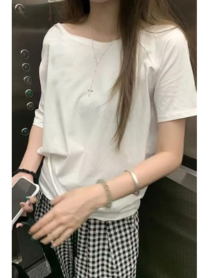 Beyaz Basic Düşük Omuz Kısa Kol T-Shirt