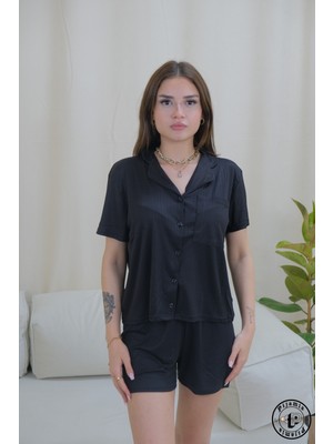 Siyah Düğmeli Şortlu Kısa Kollu Kadın Pijama Takımı
