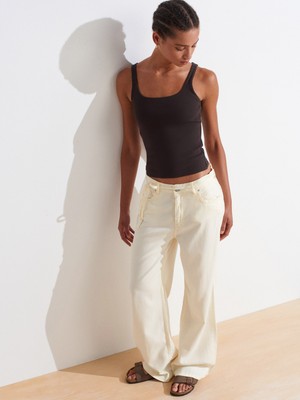 72002 Arka Bölümü Lastikli Rahat Denim Pantolon-Sarı