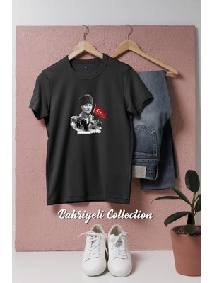 Oversize Mustafa Kemal Atatürk  Tasarımlı Unisex T-Shirt