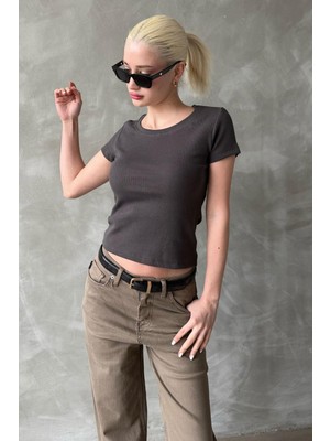 Füme Geniş Yaka Fittili Basic Kadın T-Shirt MG2293