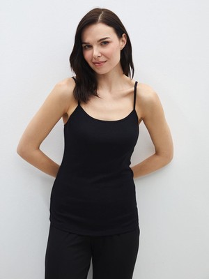 U Yaka Düz Askılı Kadın Atlet  (S4)