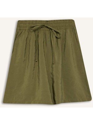 DeFacto Yüksek Beli Lastikli Düz Paça Şort F0487AX25SM