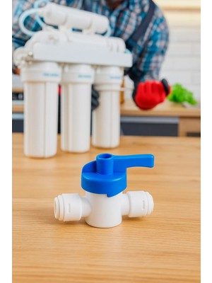Su Arıtma Cihazı Küresel Ara Vana Plastik 6 mm Hortum Girişli
