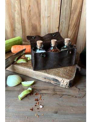Tanto Bushcraft El Yapımı Deri 3’lü Baharatlık Seti – 50cc Cam Şişe + Mantar Tıpa + Taşıma Çantası