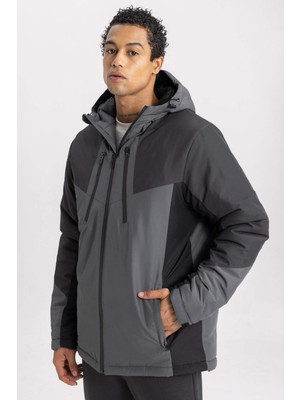 DeFacto Su İtici Mont Rüzgar Geçirmez Slim Fit Dar Kesim Kapüşonlu Fermuarlı Cepli C3074AX24SP