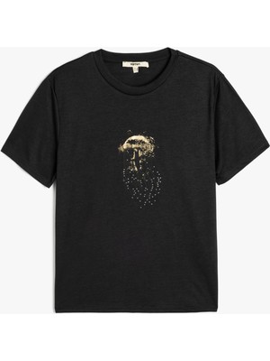 Koton Kısa Kollu Bisiklet Yaka Taşlı Baskılı Tişört