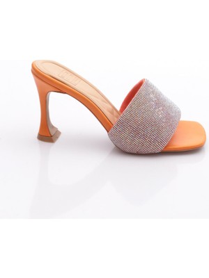 Dgn 8021 Kadin Silver Taşli Topuklu Terlik
