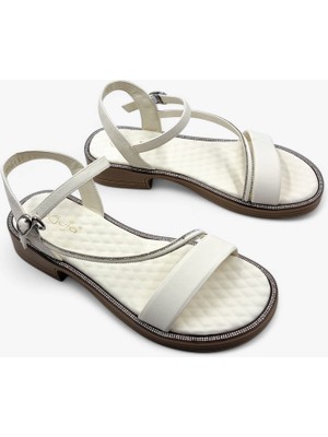 Guja G25Y346 Alçak Topuklu Taş Detaylı Bantlı Krem Şık Kadın Sandalet