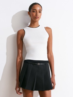 21086 Çift Görünümlü Kolsuz Top-Ekru