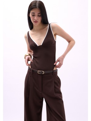 V Yaka Biye Detay Kahverengi Bodysuit