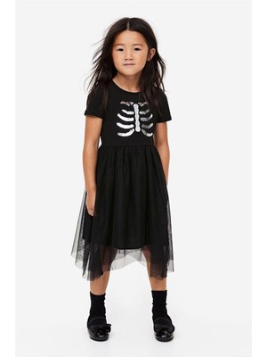 Siyah Wednesday Elbisesi