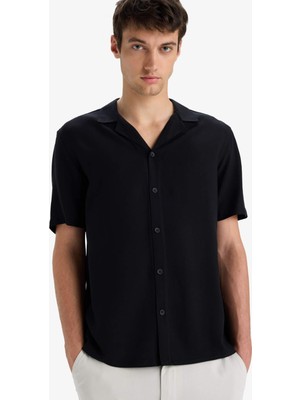 DeFacto Regular Fit Apaş Yaka Yazlık Kısa Kollu Siyah Gömlek E2533AX25SM