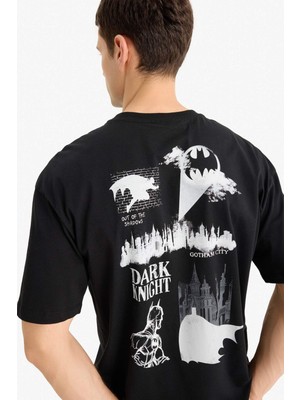 DeFacto %100 Pamuk Batman Boxy Fit Bisiklet Yaka Sırt Baskılı Kısa Kollu Tişört E0618AX25SM