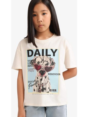 DeFacto Kız Çocuk Relax Fit Bisiklet Yaka Baskılı Kısa Kollu Tişört E1827A825SM