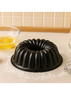 Amboss Alya Döküm Kek Kalıbı Yanmaz Yapışmaz - Siyah 26 cm