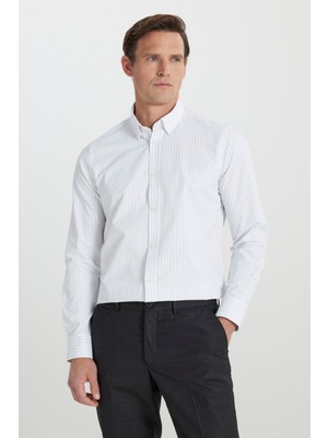 Pamuklu Oxford Slim Fit Dar Kesim Gizli Düğmeli Yaka Çizgili Gömlek