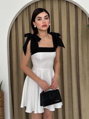 Edolika Cloche Omuzu Fiyonklu Elbise