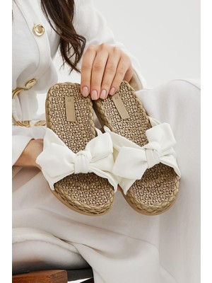 Beyaz Fiyonk Kadın Terlik Kaymaz Taban Havuz Deniz Plaj Terliği