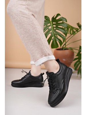 Modessa 121 Siyah Bağcıklı Hakiki Soft Deri Kadın Ayakkabı